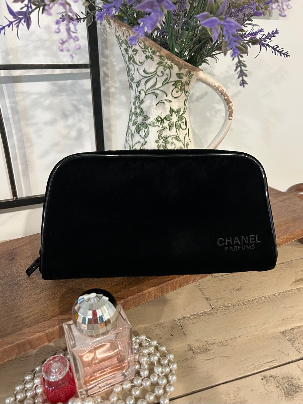 CHANEL Black Velvet Parfums Zip Cosmetic Pouch